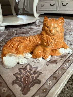 Ronzan made in Italy Persian cats 
Ceramic Cats and Kitten Figurine - Decorative